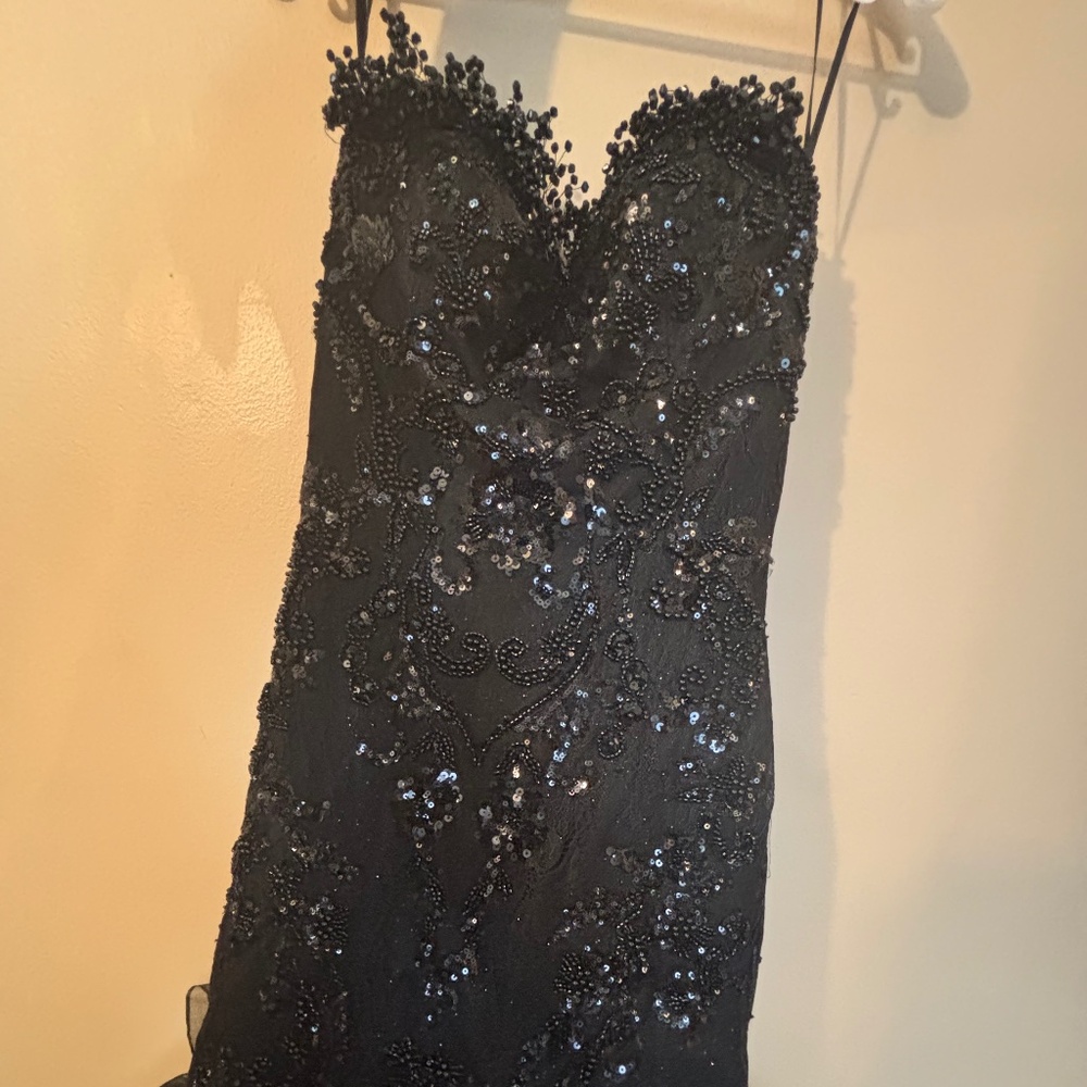 Black mermaid style prom dress
